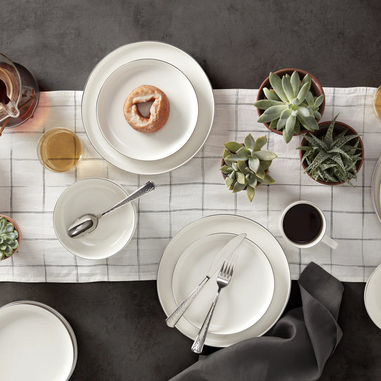 SOFTDEALZ | 24 Seven Black Rim 12-Piece Dinnerware Set